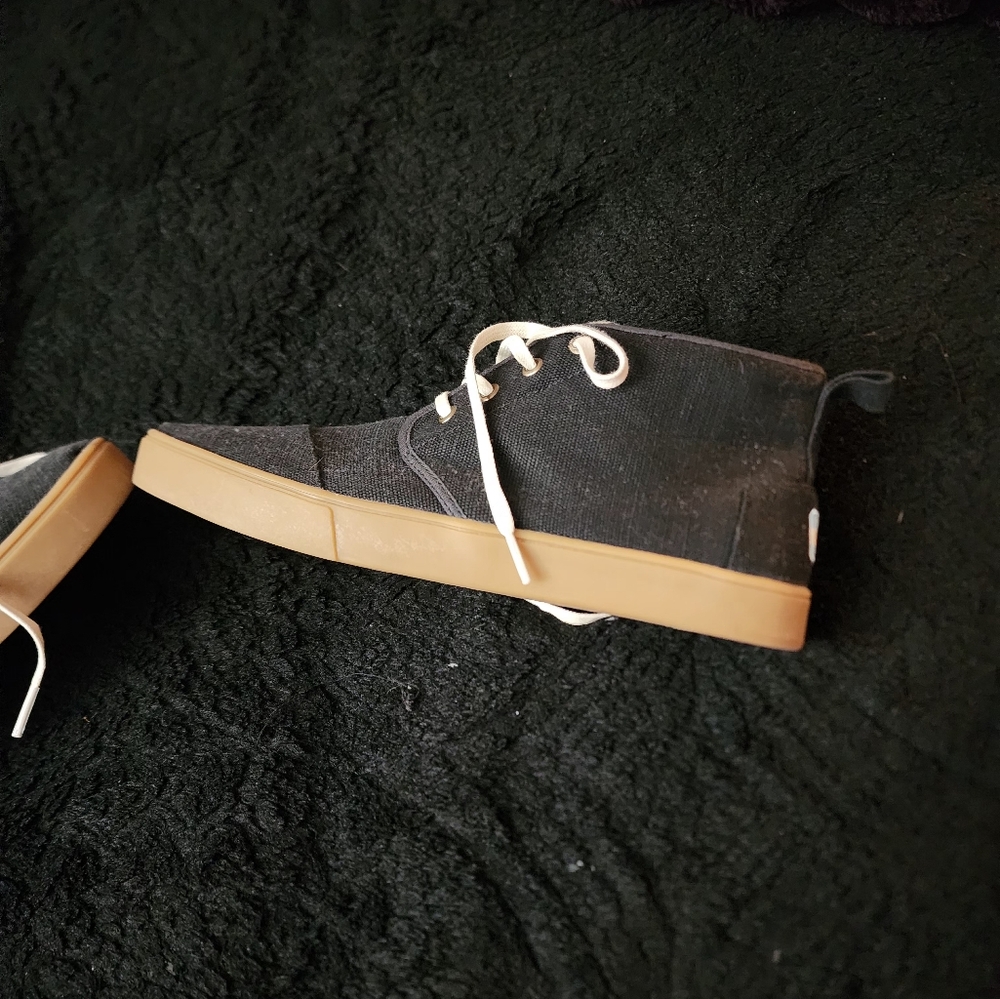a pair of Tom's